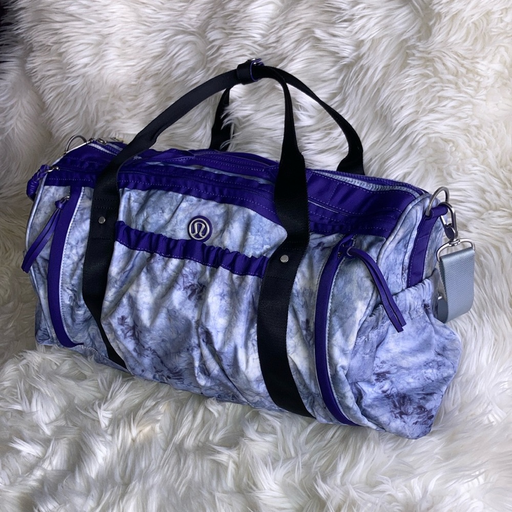 Rare LULULEMON Purple Overnight Dufflebag Barrel Travel Tote Bag
